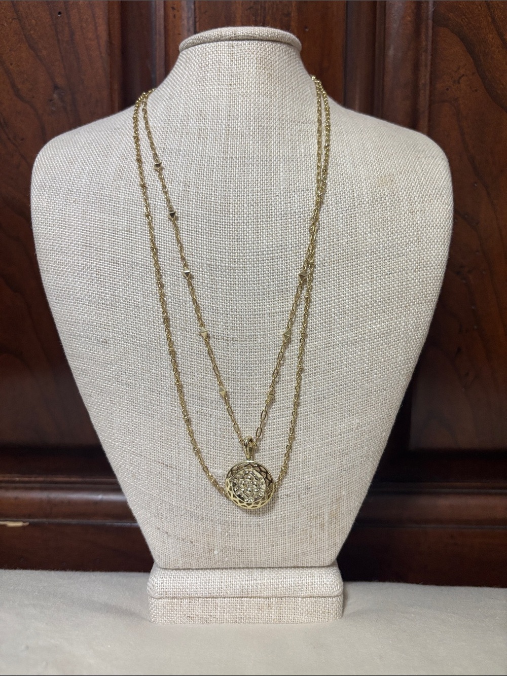 Kendra Scott Gold Double-Layer Pendant Necklace - Elegant Textured Disc